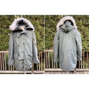 Mint Size M  N-3B Extreme Cold Weather Flight Parka Jacket Vintage 90s